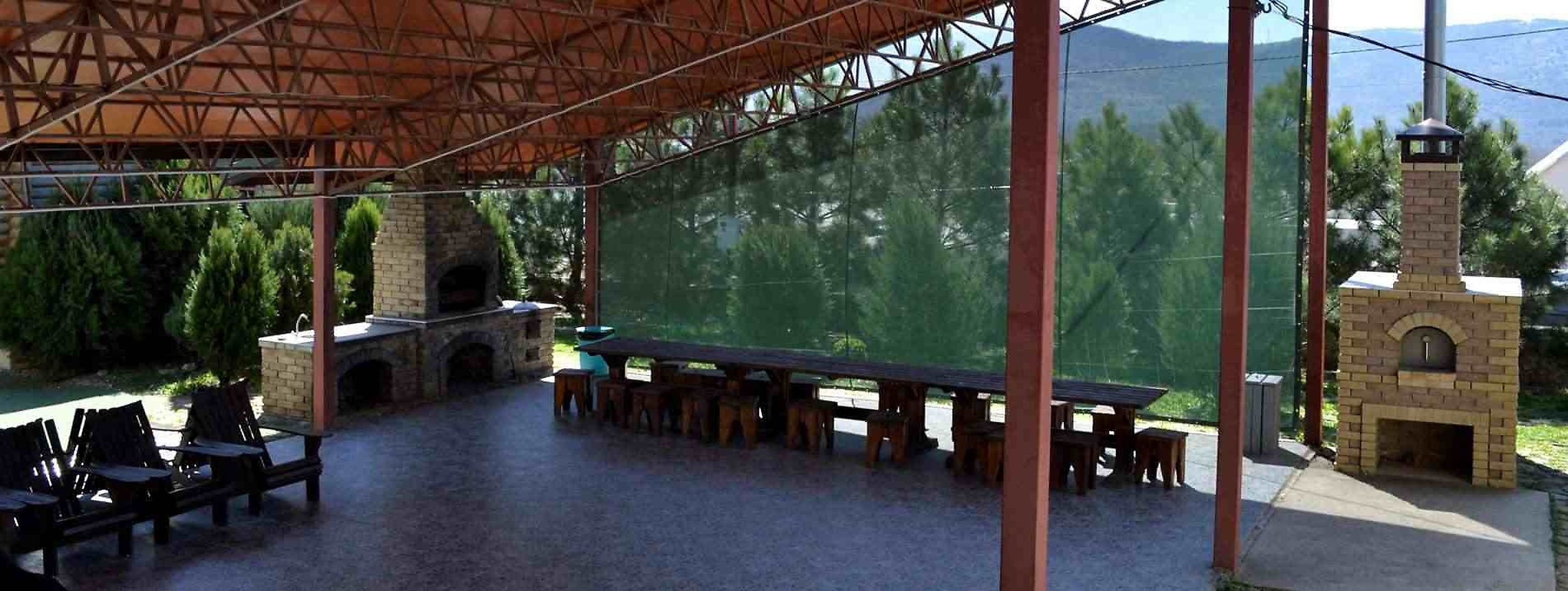 Уютная зона отдыха на территории базы Белый остров